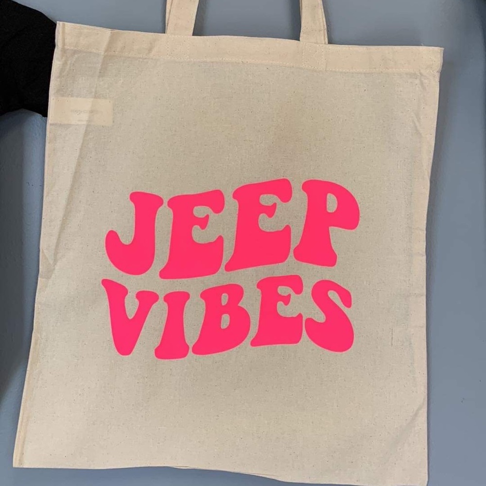 Brand new Jeep canvas bag. Hot pink jeep vibes